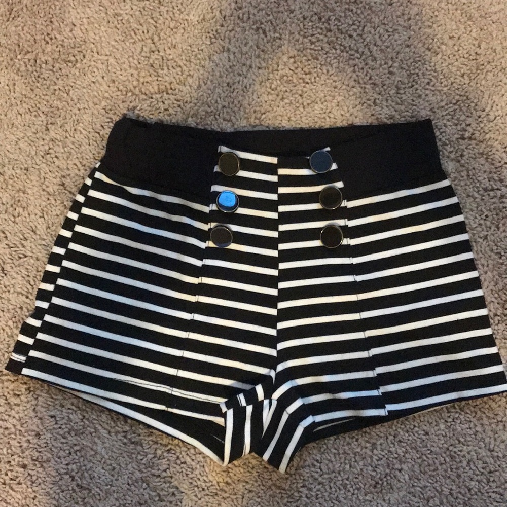 Black and white stretchy going out shorts